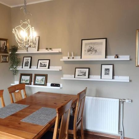 Warm And Welcoming Flat Downtown Akureyri Apartment Ngoại thất bức ảnh